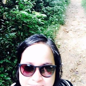 Meet your Posher, Malaine